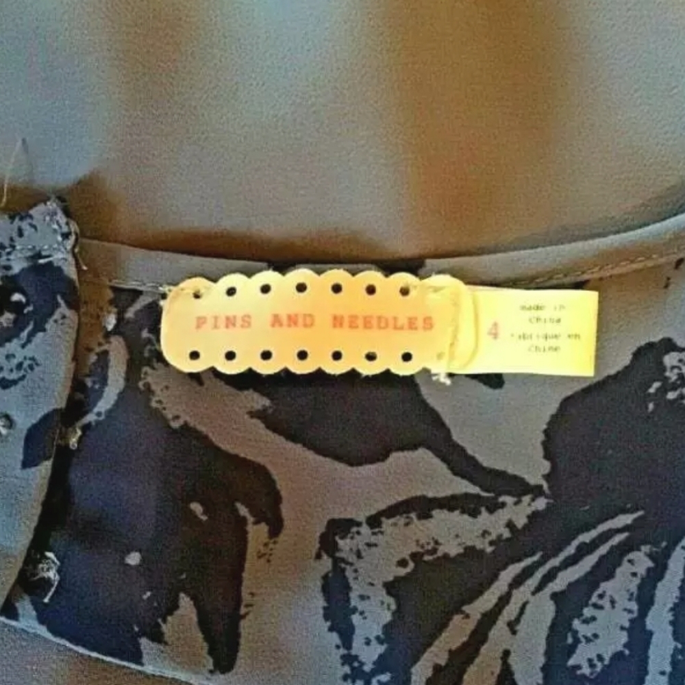 ANTHROPOLOGIE PINS & NEEDLES BLUE PRINT DRESS - Picture 5 of 5